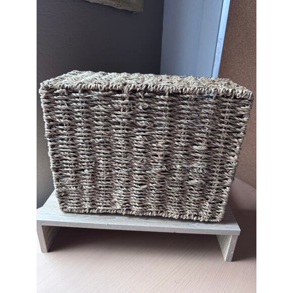 Coastal Woven Basket with Seahorse Accent - Picture 6 of 8